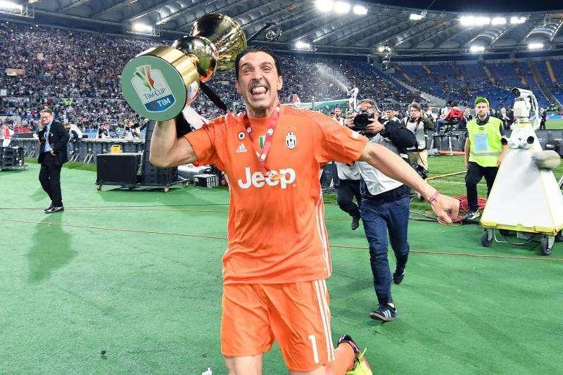 Euro 2016, i giocatori più anziani: primo un ungherese, sul podio anche Buffon