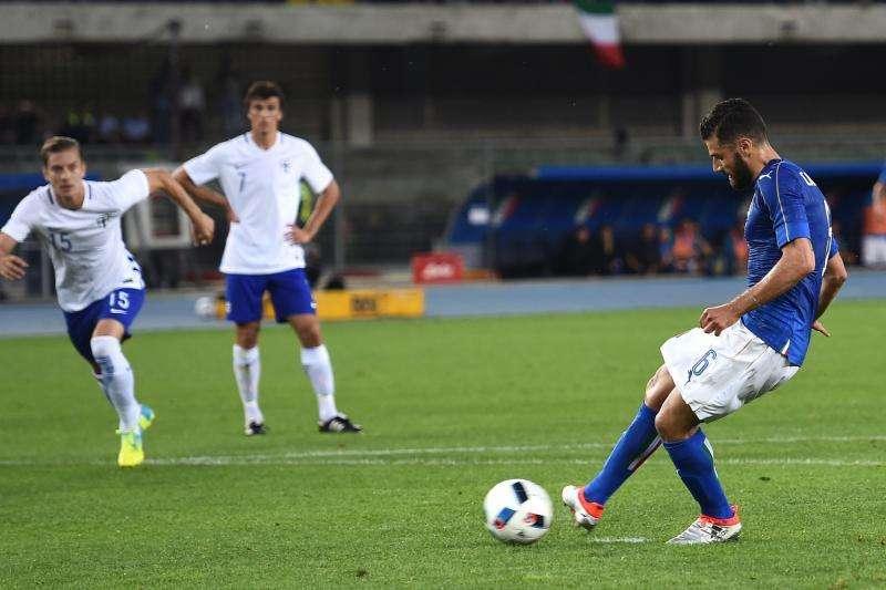 Italia, svolta Candreva per il Napoli: l'esterno ha accettato l'offerta azzurra