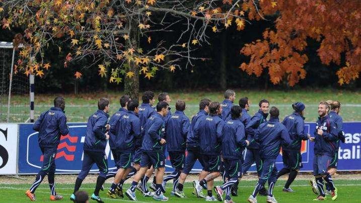 Italia, prima seduta di allenamento: solo Chiellini assente