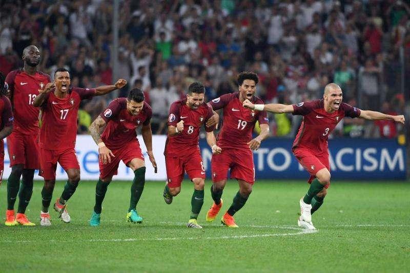 Portogallo-Galles, Record titola: "Portateci in finale"