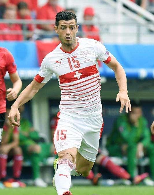 Svizzera, Dzemaili può tornare al Genoa: il Galatasaray è disposto a liberarlo