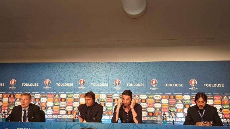 Italia, Buffon: "Sappiamo i nostri limiti. Ibrahimovic? Lo temiamo tantissimo, nel 2004..."