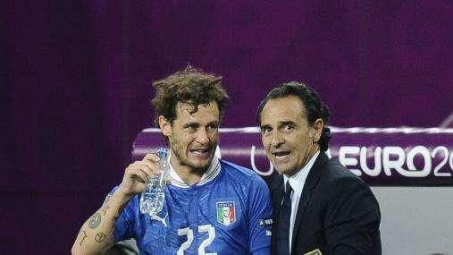 Italia. Prandelli conferma la difesa a 4 e sulla trequarti...