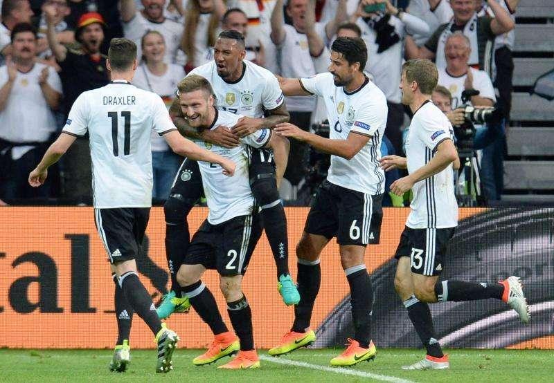 Gruppo C, la Germania sorride: Ucraina ko 2-0, ma che fatica