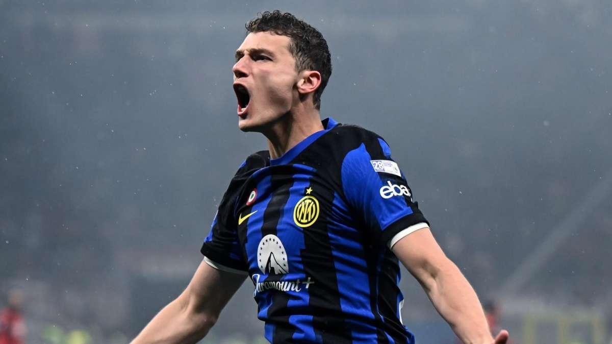 Francia, Pavard: "Vedevo giocare Giroud quando ero piccolo, era un modello per me"