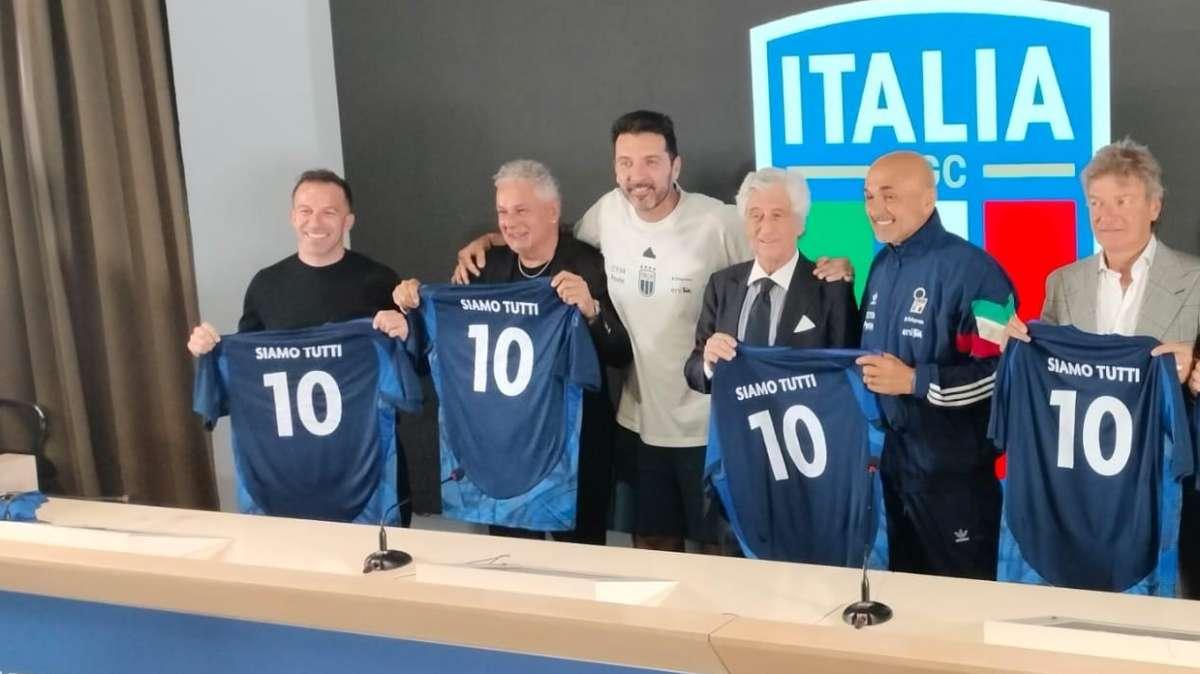 Italia, Buffon: “Prima non eravamo da 9 e adesso non siamo da 4. Non ci deve essere…”
