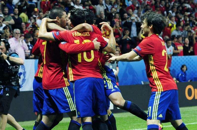 Gruppo D: la Spagna stende 3-0 la Turchia e si qualifica agli ottavi