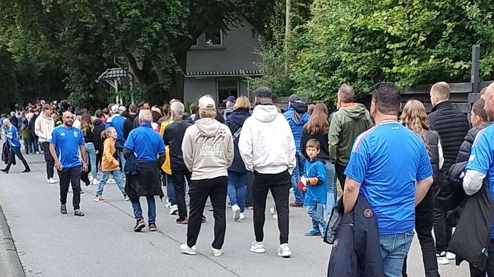 Italia, si è concluso l'allenamento odierno: un centinaio di tifosi fuori dal centro sportivo