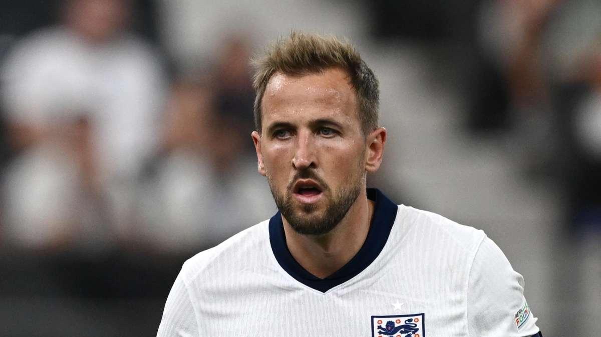 Le aperture dei quotidiani inglesi - Kane dice 'stop' alle critiche