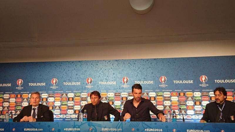 Italia, Conte: "Piedi per terra, per ora non abbiamo fatto niente. Ibra? Può giocare ovunque"