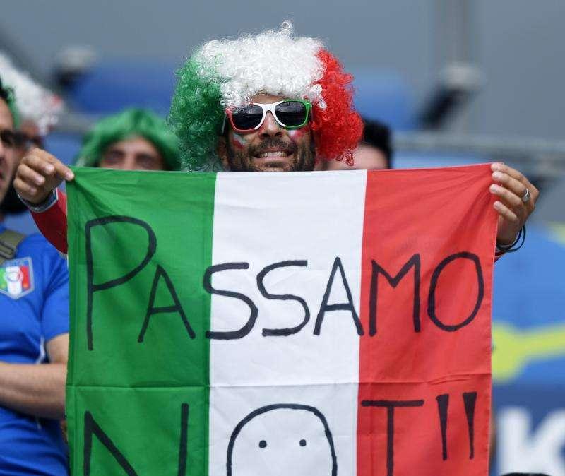 Vettel rifiuta la maglia dell'Italia: "Tienila, servirà per asciugare le lacrime"