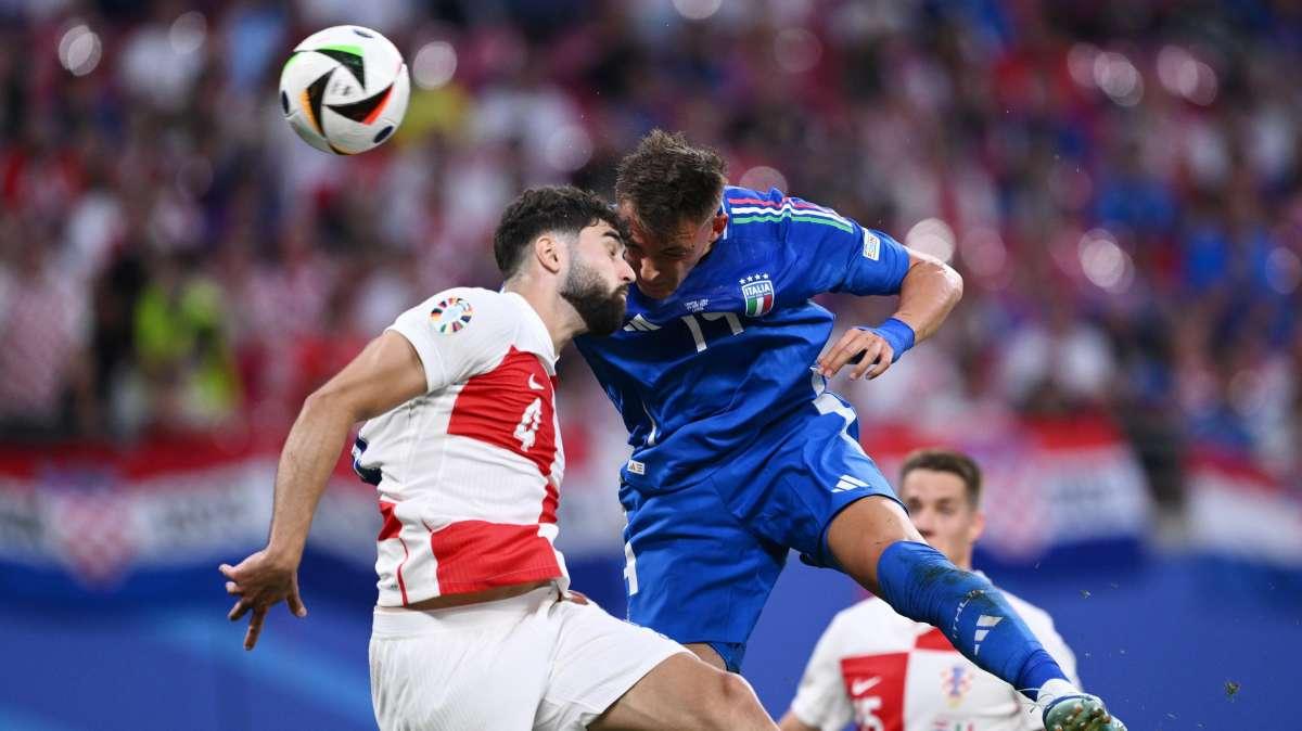 L'Italia gioca meglio col 3-5-2 ma la gara è equilibrata: 0-0 con la Croazia al 45esimo