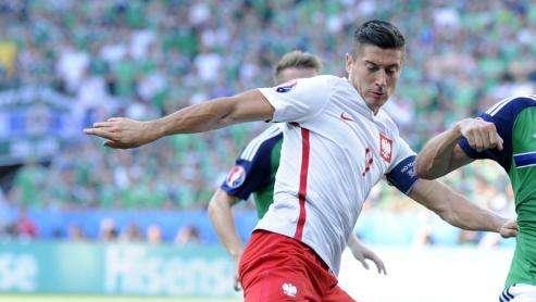 Irlanda del Nord, McAuley firma il primo storico gol a un Europeo