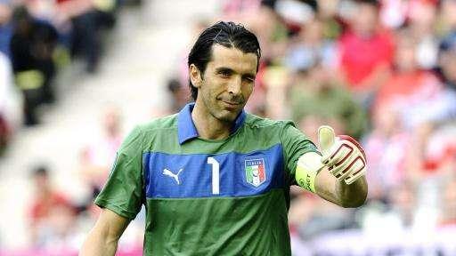 Buffon incorona tre eredi: "Hart, Sirigu e Neuer possono aprire un'epoca"