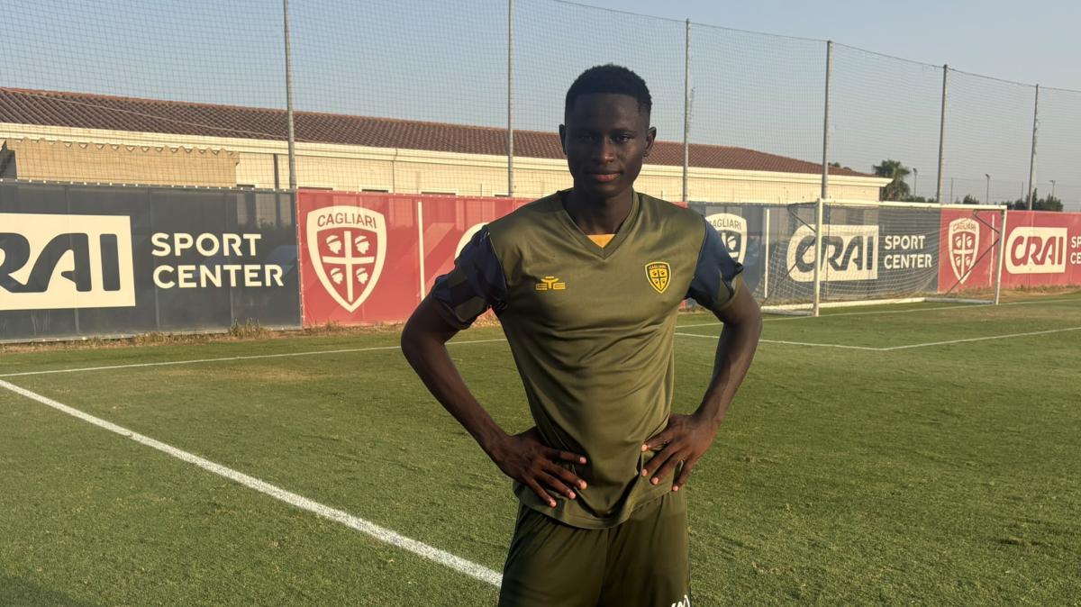 Cagliari,  Mendy sugli obiettivi: "Voglio segnare tanti gol"