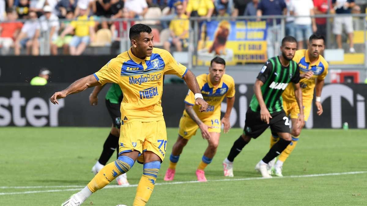 Il Designatore Rocchi spiega l'episodio di Open Var avvenuto in Frosinone-Sassuolo: "Corretto assegnare il rigore al Frosinone"