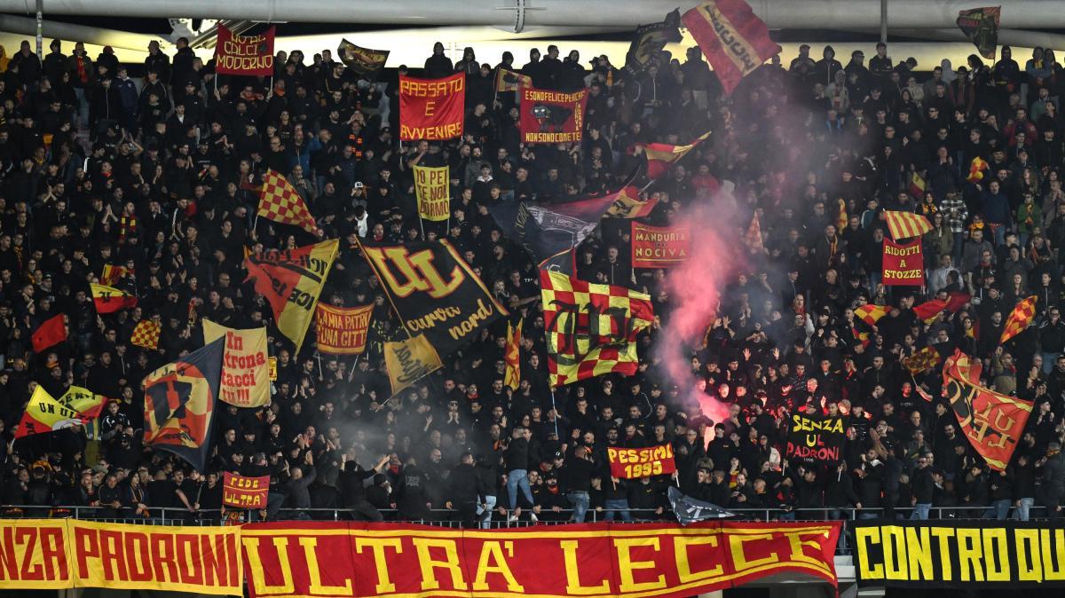 Verso Frosinone-Lecce: tifosi pugliesi in protesta per il caro biglietti
