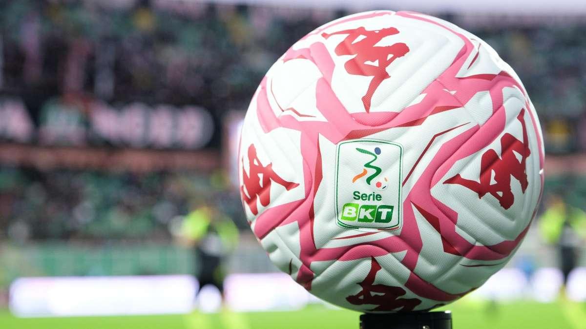 Lotta salvezza infuocata in Serie B: sul piano matematico, sono ben 81 le combinazioni possibili all’ultima giornata solo tra le squadre che lottano per non retrocedere
