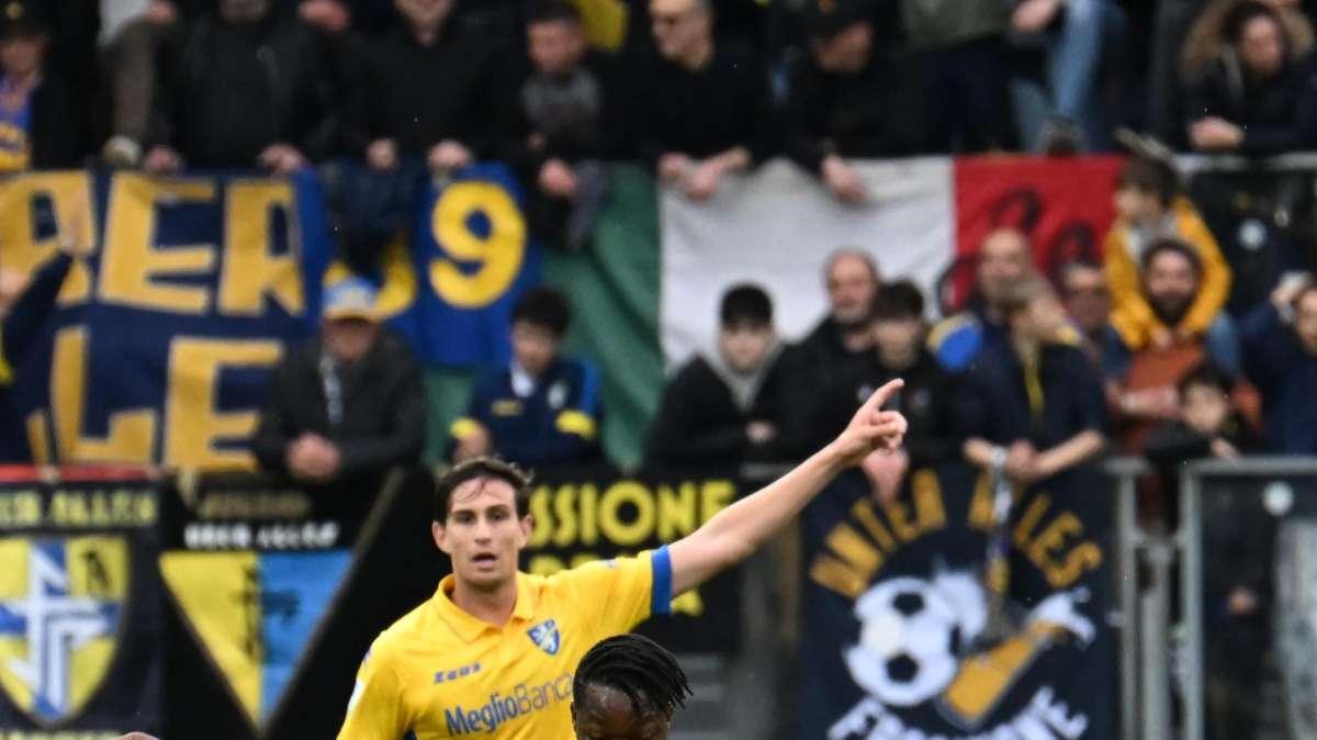 Frosinone, 26 i convocati di Paolo Bianco per la gara col Cittadella: tornano Monterisi, Kone e Pecorino 