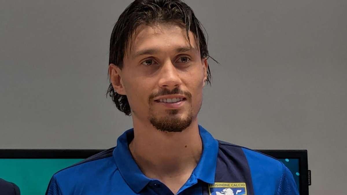 Frosinone, Bettella: "Bianco ci ha conquistato con le parole pronunciate prima della gara a Salerno. Siamo molto contenti di averlo come allenatore"