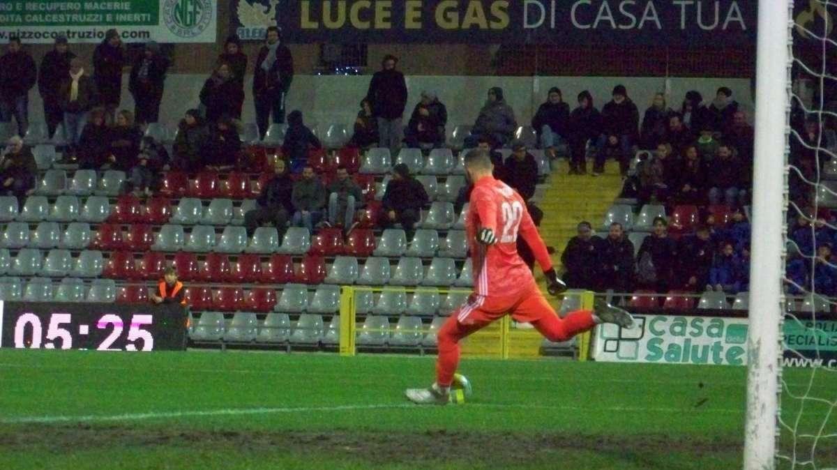 Frosinone, Loria sul ruolo del secondo portiere: "Bisogna lavorare ogni giorno, per farsi trovare pronti nel miglior momento possibile"