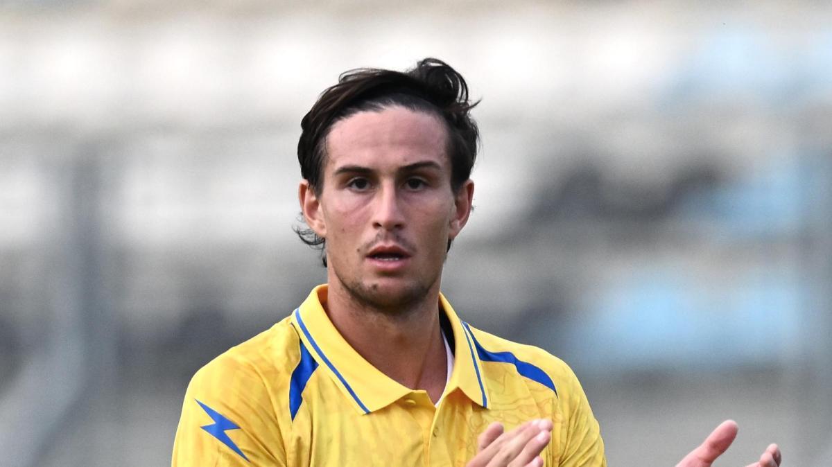 Calciomercato Frosinone - Tutti vogliono Monterisi: due club spagnoli e uno italiano sul difensore