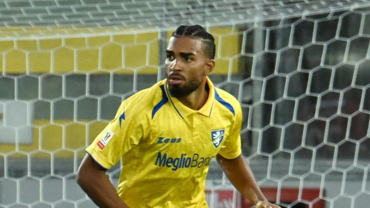 Frosinone, verso la Juventus: Alvini riflette sulla difesa a tre. Il punto sui centrali