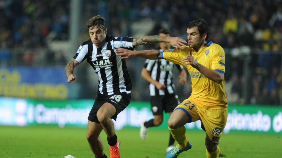 Frosinone-Ascoli: cambia l'orario di gioco, squadre in campo alle 19:00! Ecco perchè