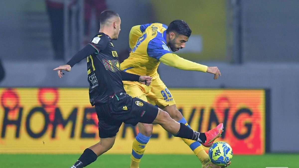 Frosinone-Ascoli: Grosso spiega la tribuna di Frabotta...