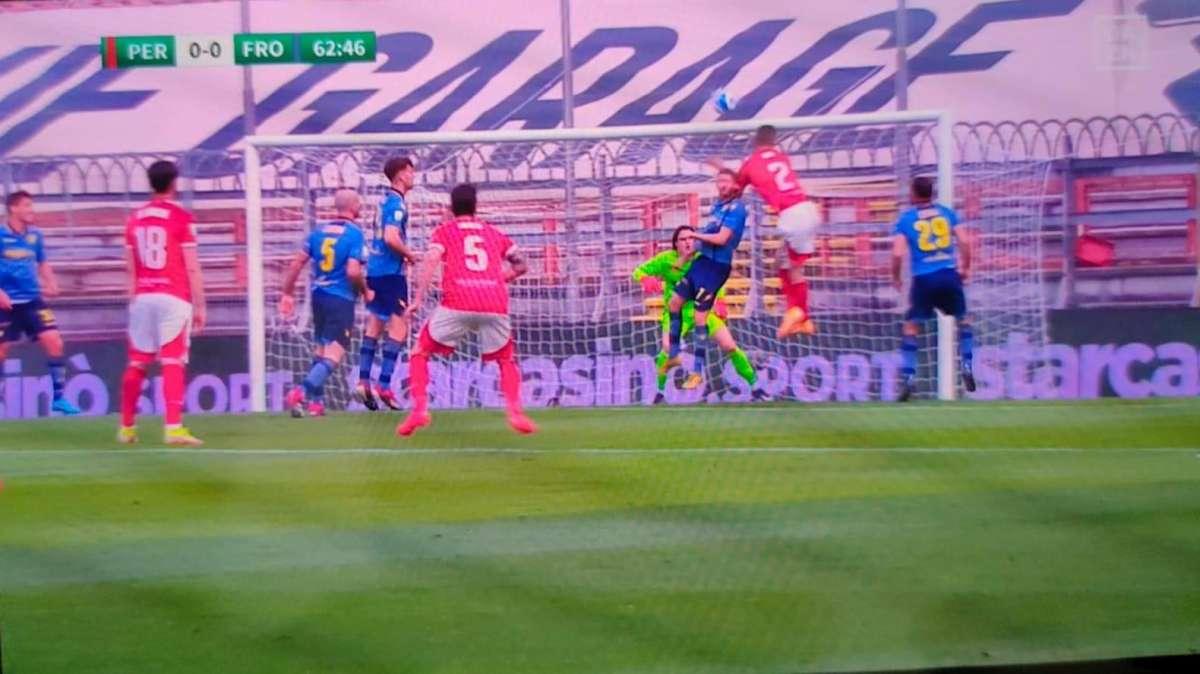 La Moviola: gol del Perugia da annullare, errore della terna arbitrale 