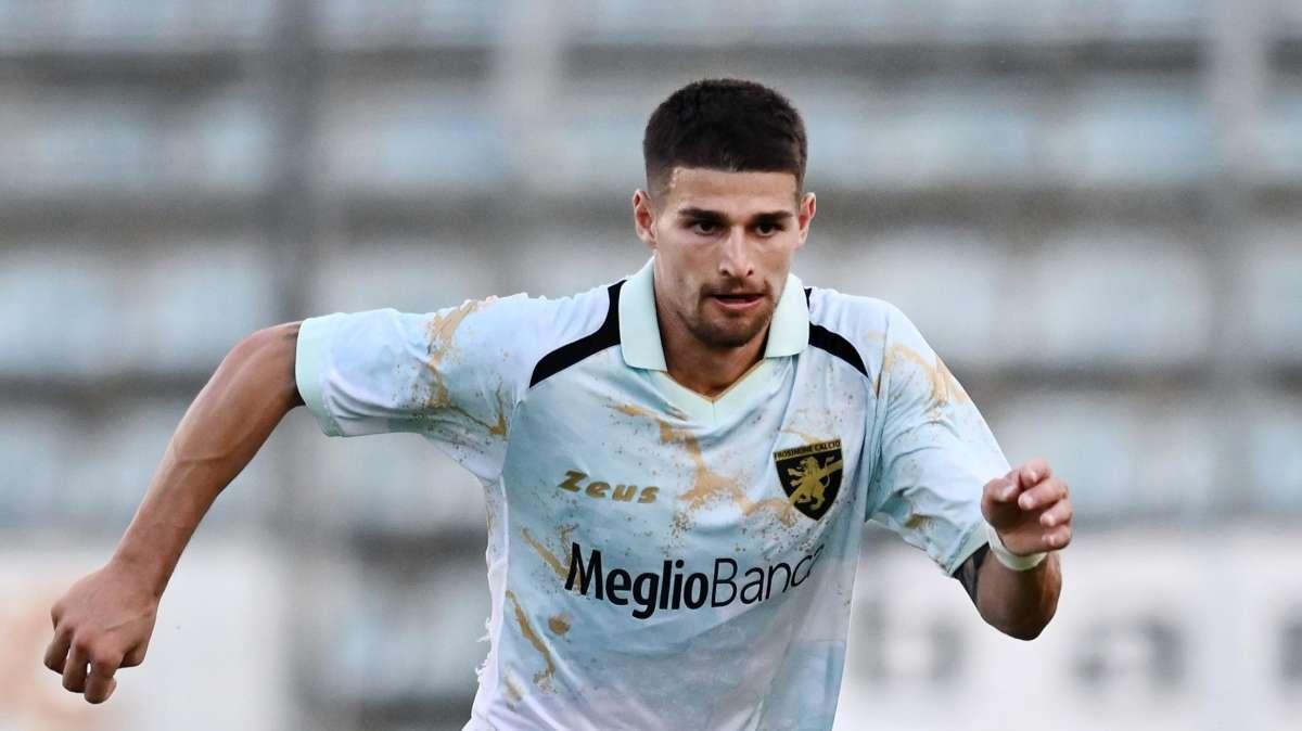 Frosinone, vigilia Juventus: ballottaggio Koutsoupias-Schmid sulla trequarti