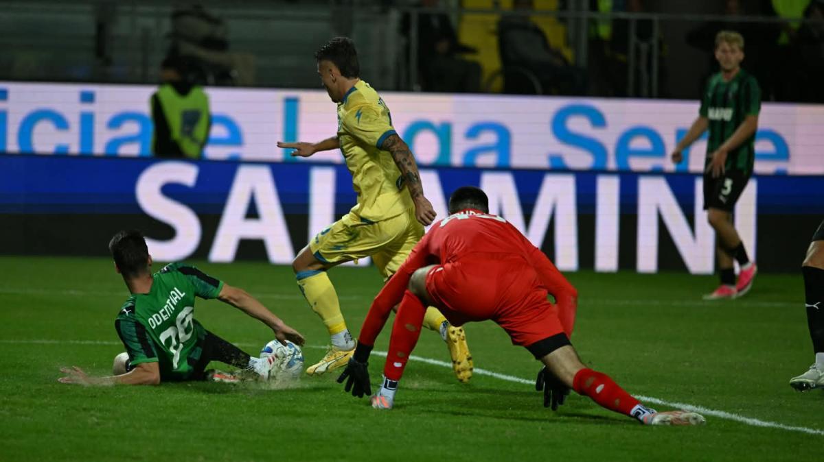 LIVE TF | Frosinone-Sassuolo: 4-2. Il pistolero Raimondo spara per 3 volte
