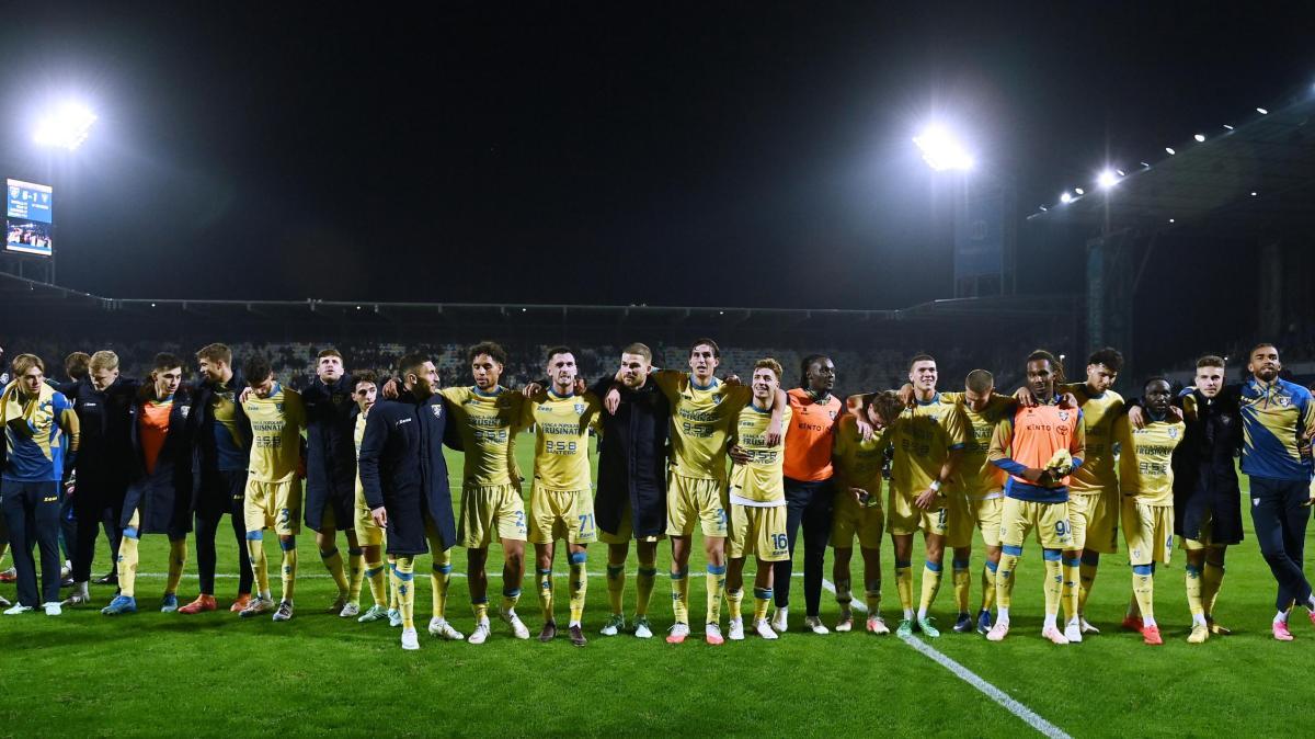 Il Frosinone vola, come la Juventus del dopo Calciopoli. Mai una neopromossa è partita meglio