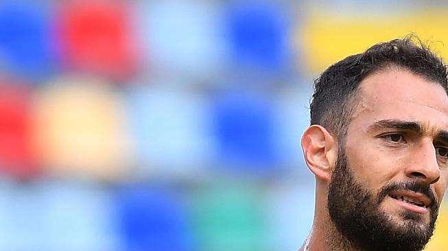 Kastanos, ingenuità da non ripetere: ammonito 10 secondi dopo il suo ingresso in campo