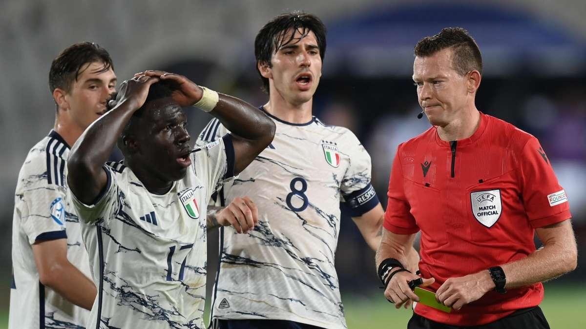 Europei U21, Francia-Italia 2-1: le errate decisioni arbitrali e la sfortuna fermano gli azzurrini