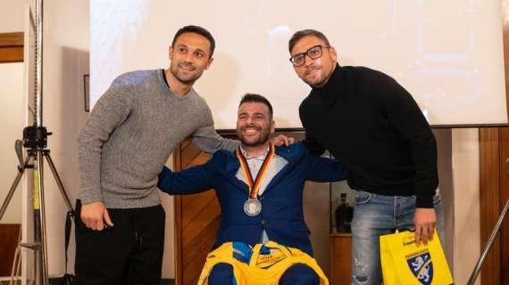 CIANO E DIONISI, L’APPLAUSO SPECIALE AL CAMPIONE FRANCESCO PERNA