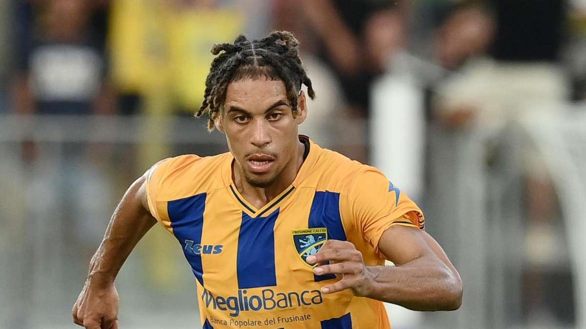 Calciomercato Frosinone - Il Lecce sonda Oyono per gennaio