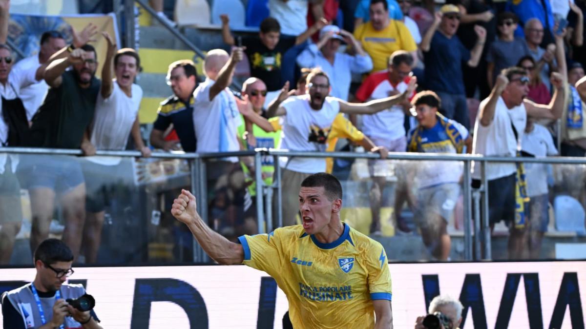 PAGELLE Frosinone-Venezia 3-2, le pagelle: Oyono e Raimondo scatenati, Kvernadze decisivo