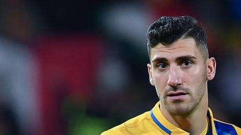 Trotta: "Speriamo di poter tornare presto a gioire, dopo aver sconfitto questo nemico invisibile"