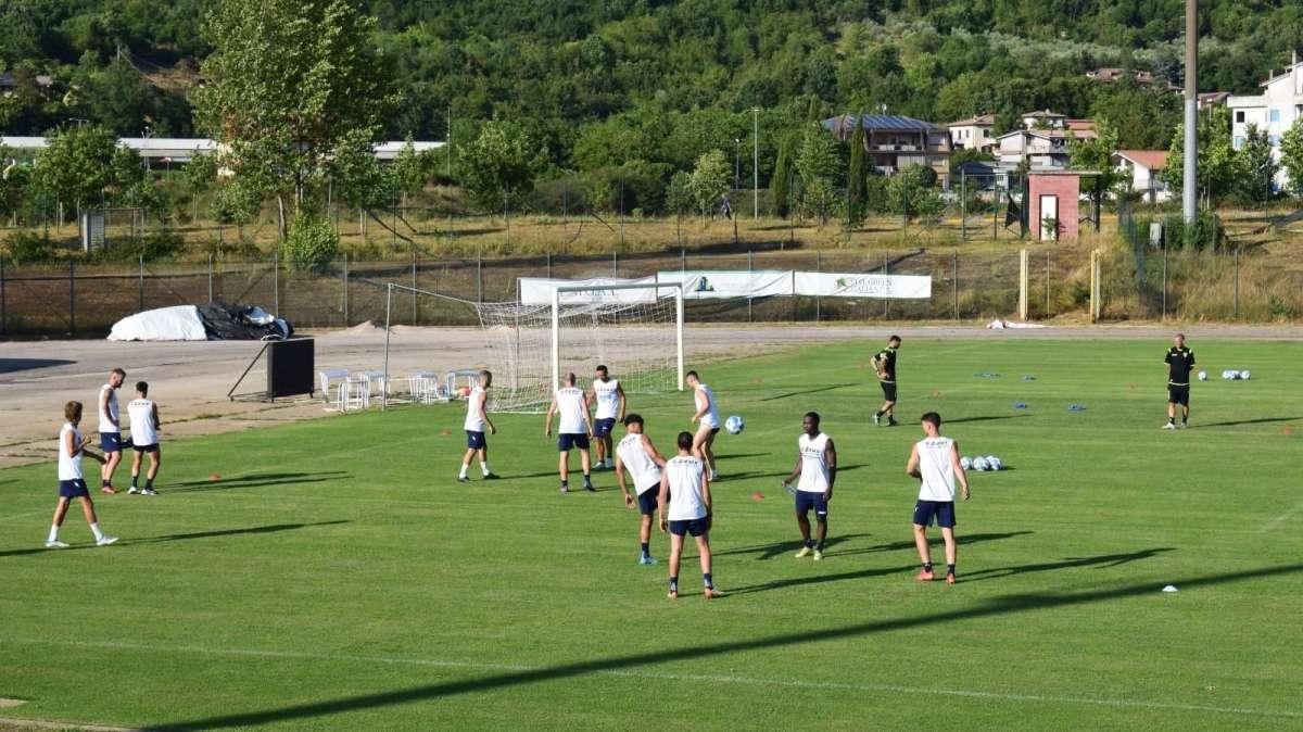 Frosinone, oggi l'amichevole con la Rappresentativa Fiuggi. Segui il match con TuttoFrosinone.com 