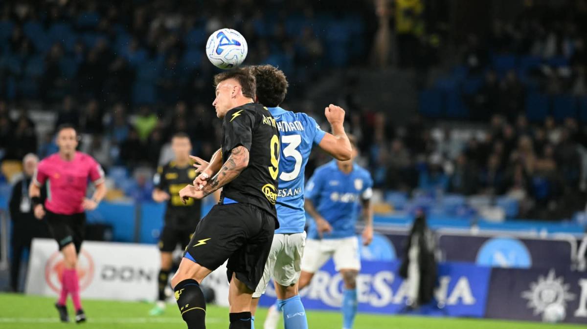LIVE TF NAPOLI-FROSINONE 2-0. Doppio cambio Napoli