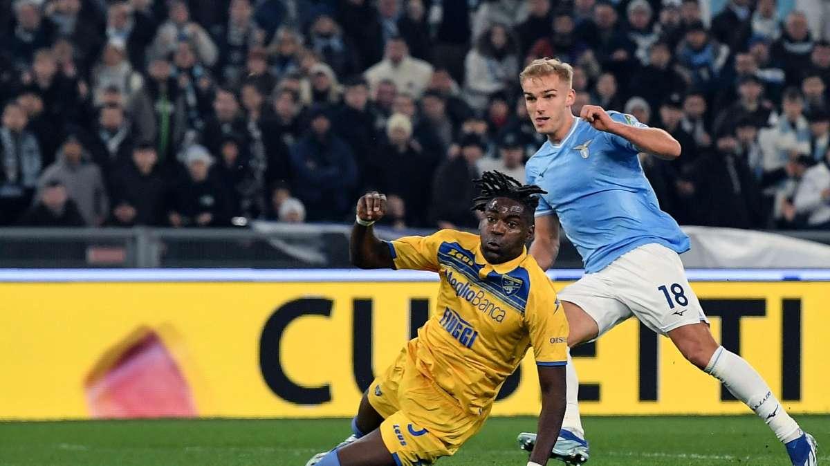 Lazio 3-1 Frosinone, il tabellino della gara. Male i ciociari che crollano nel finale