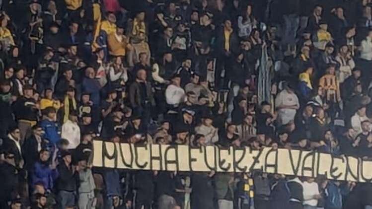 FOTONOTIZIA - Il Messaggio della Nord: "Mucha fuerza Valencia"