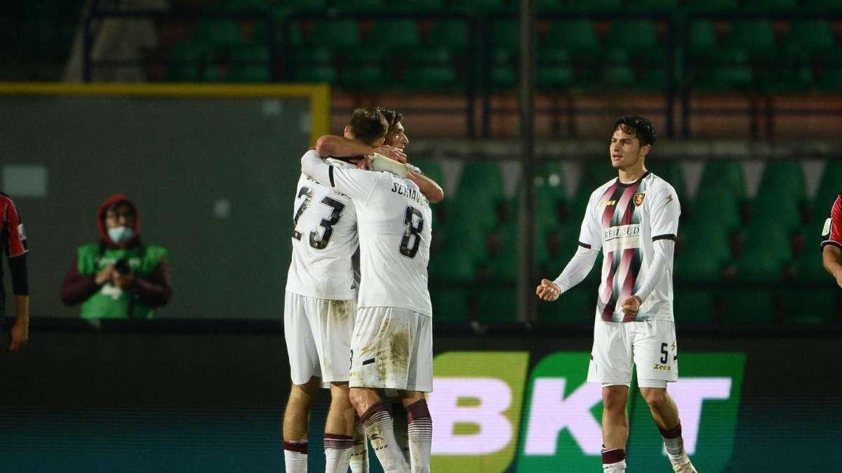 Salernitana meglio del Benevento, Pisa super nei finali 