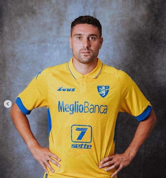 Frosinone, presentate le nuove divise. Vi piacciono? 