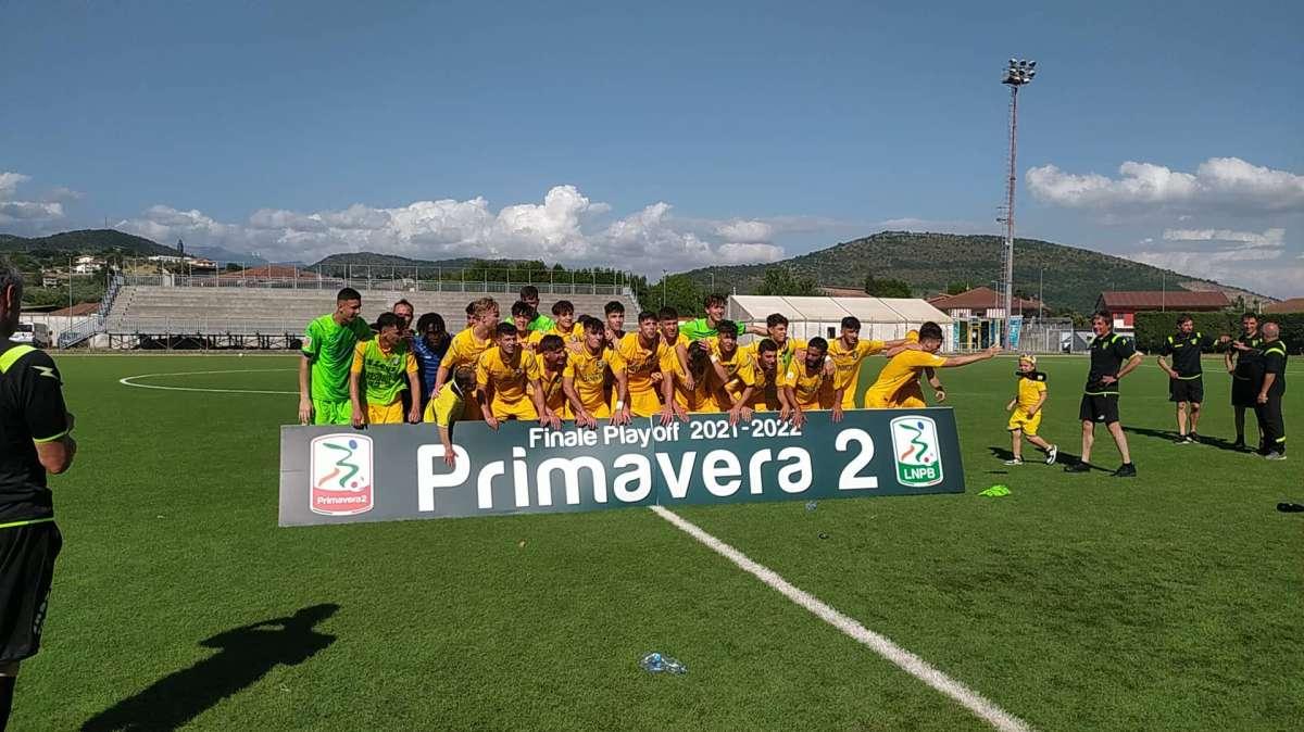 Frosinone, Maestrelli: "La gente come noi non molla mai, onora questa maglia e non la tradisce mai!"