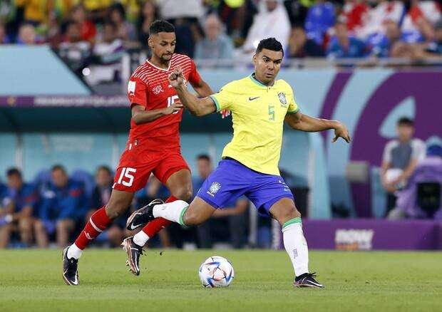 Un tiro di Casemiro (con deviazione) sbroglia la matassa Svizzera: il Brasile è agli ottavi di finale del Mondiale
