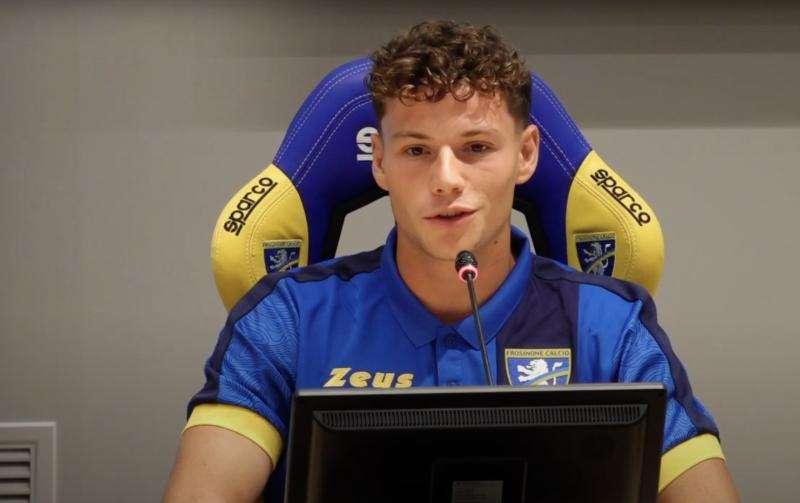 Frosinone, la mentalità vincente di Begic: "Voglio migliorare anche in ciò che so fare meglio"