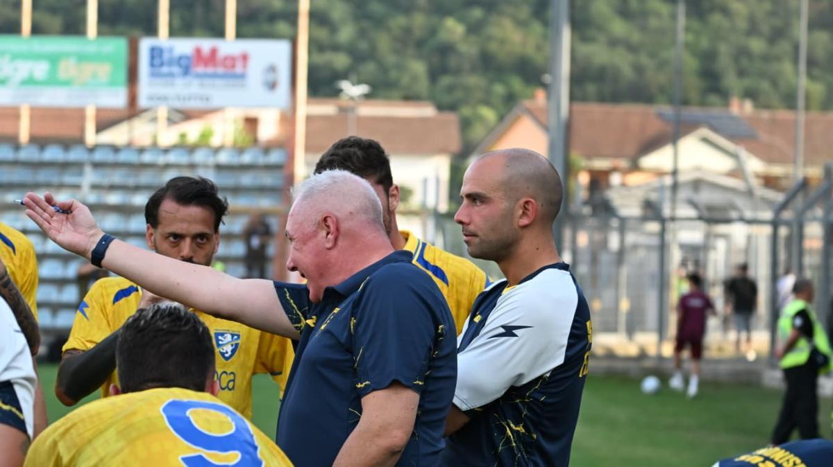 Frosinone, un giorno di riposo per i canarini dopo il test di Rieti: da domani si torna a sudare