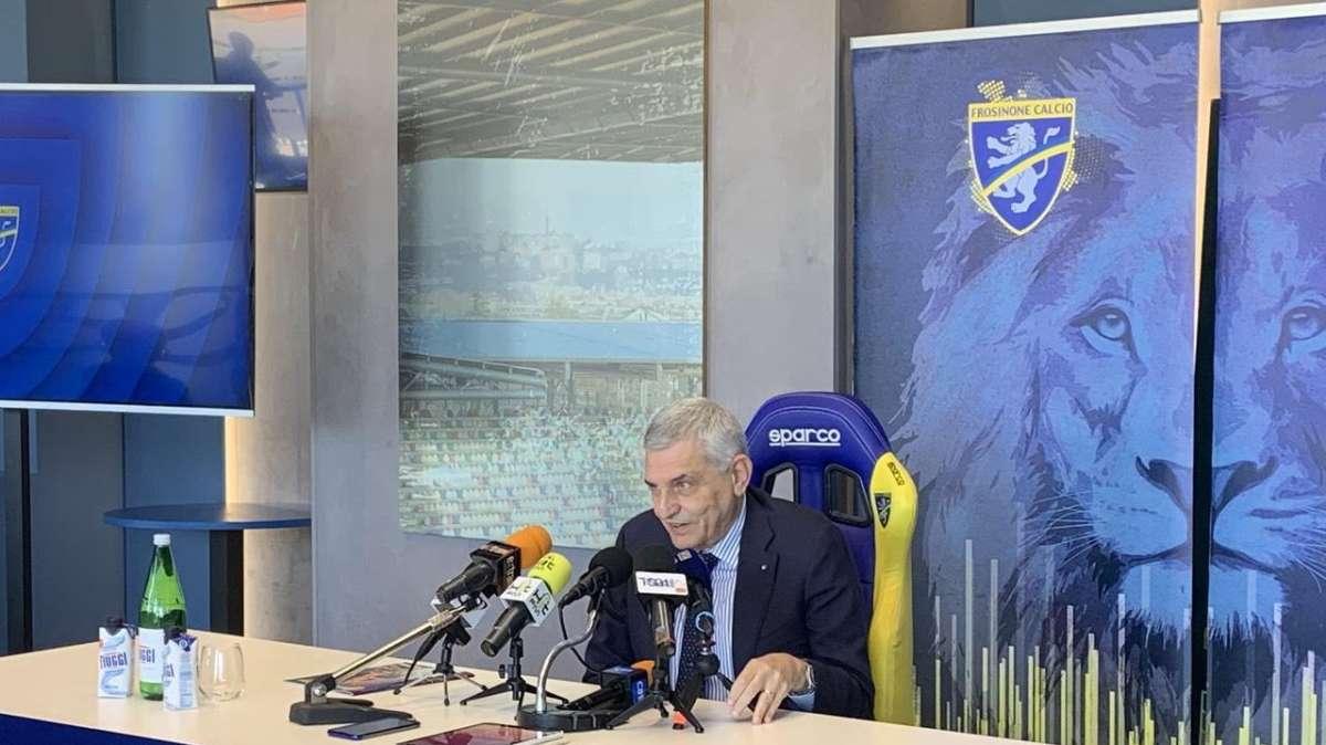 Grosso, il nuovo allenatore e l'anno che verrà. Ecco la conferenza di Stirpe